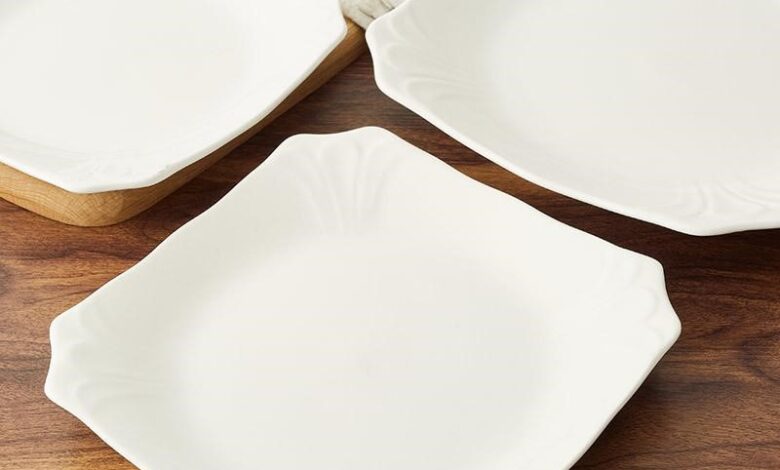 Some Reasons You Need To Invest In A Porcelain Dinner Set